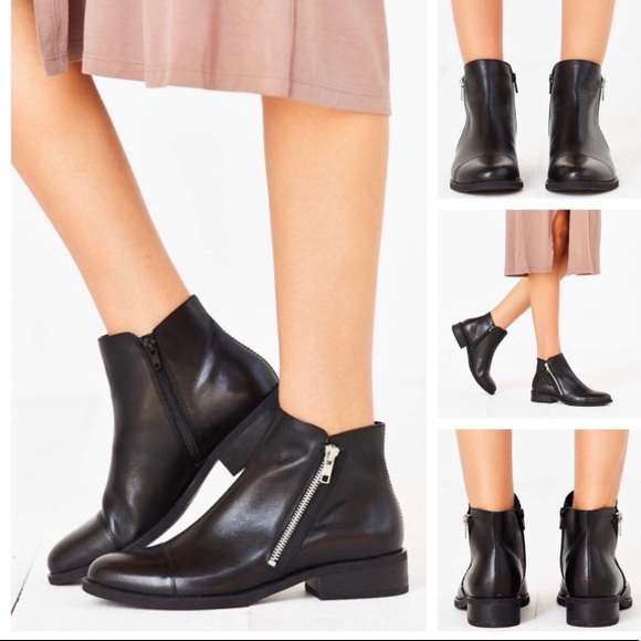 Vagabond Cary Leather Zip Ankle Boot 